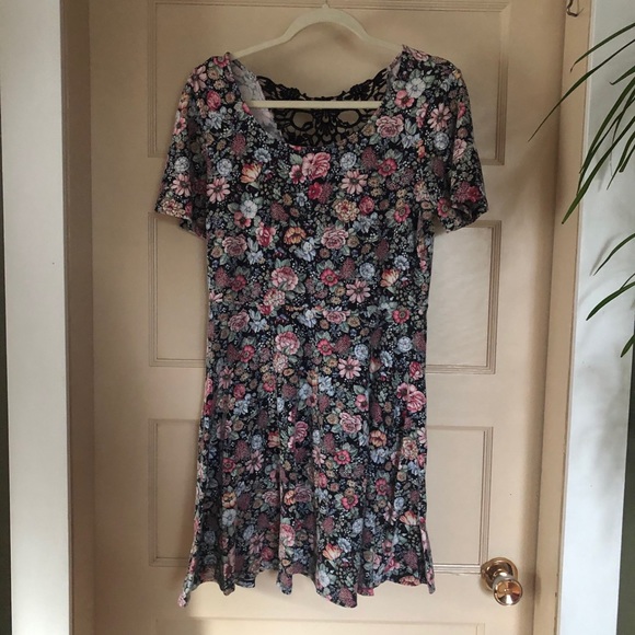 Forever 21 Dresses & Skirts - Forever 21+ skater style dress